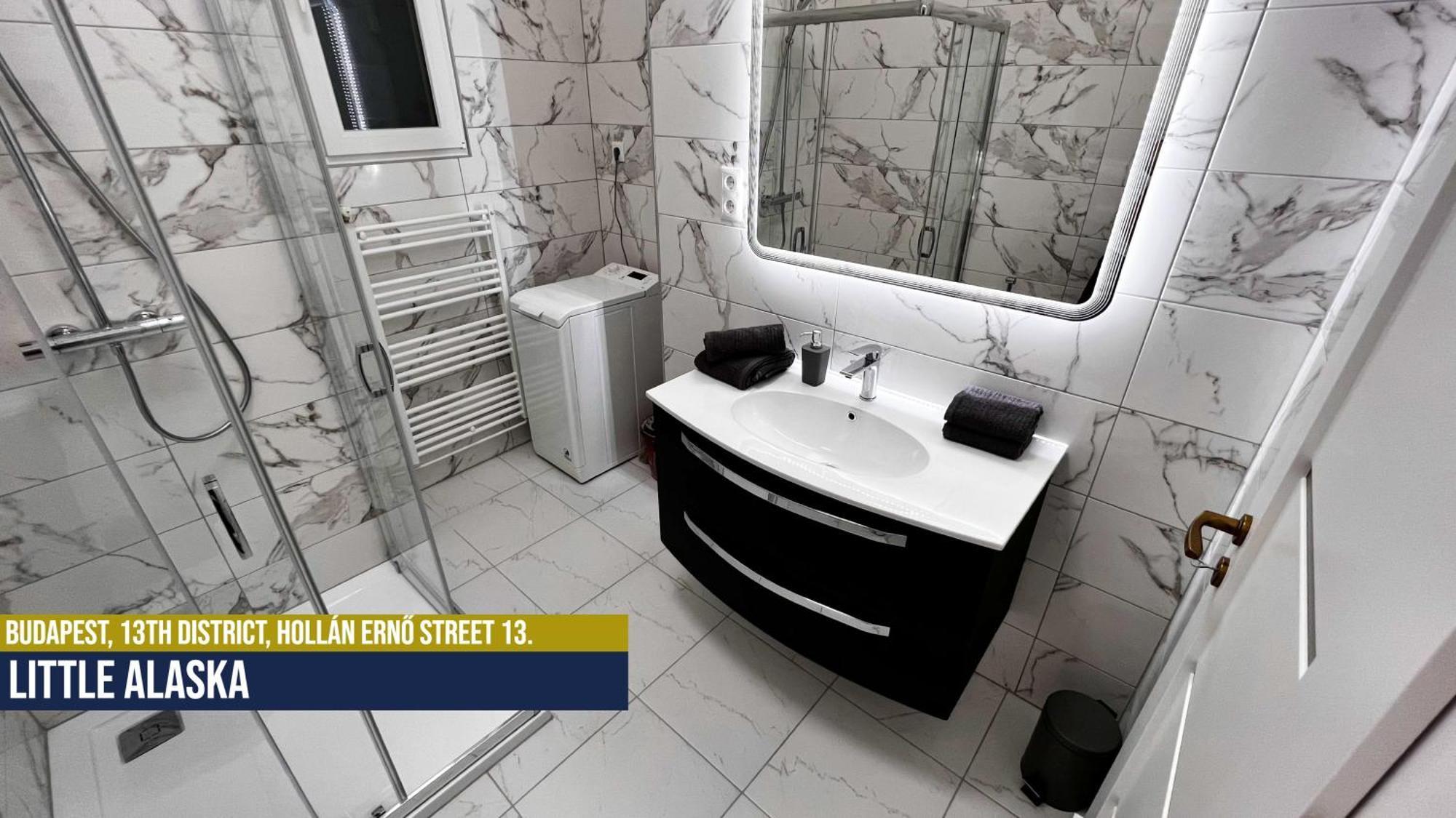 Little Americas Alaska Apartment Будапеща Екстериор снимка