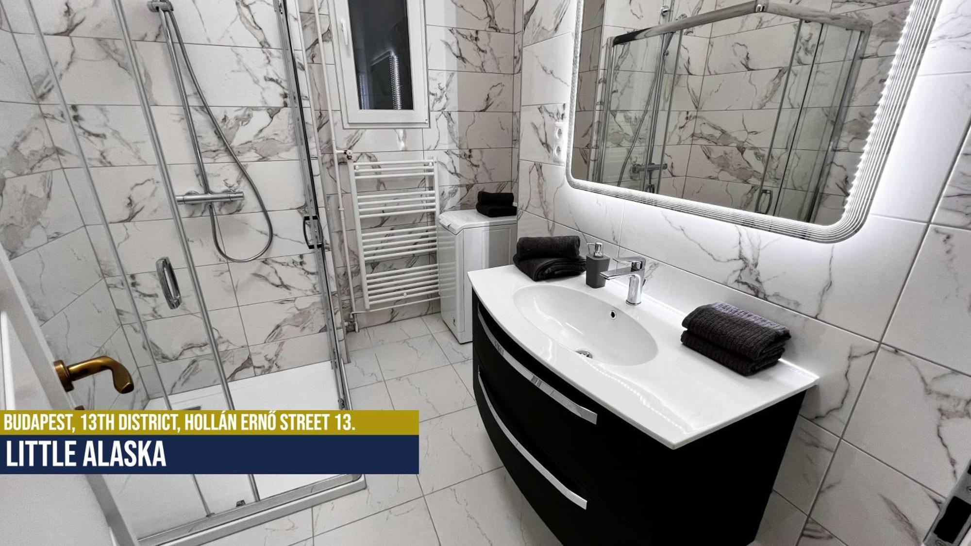 Little Americas Alaska Apartment Будапеща Екстериор снимка